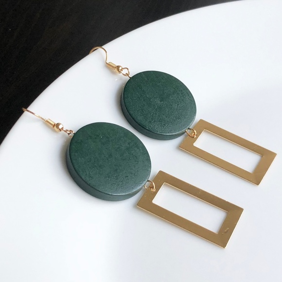 Jewelry - NEW "Theory" Wooden Geometric Earrings (Green)